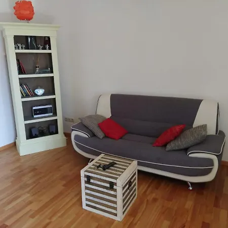 Apartment Gl Single Town